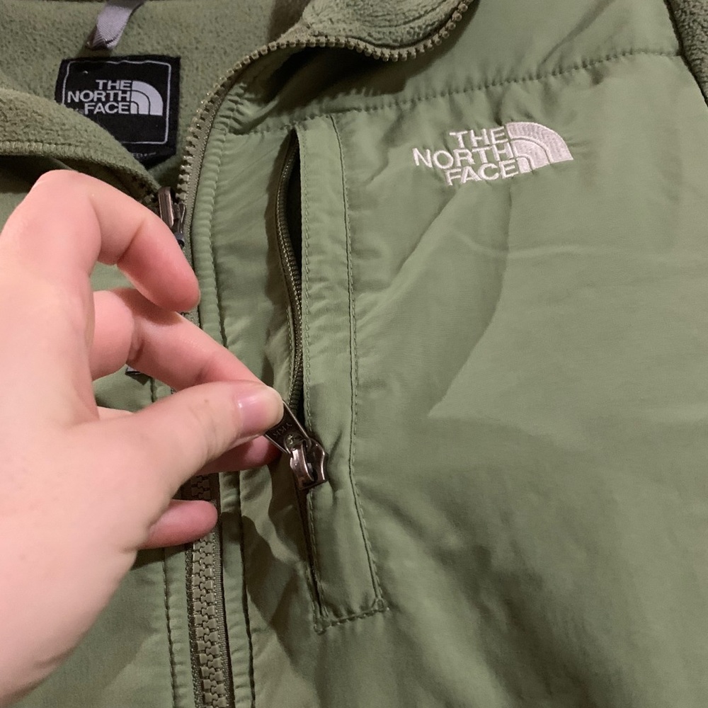 North face jacket - Picture 3 of 4